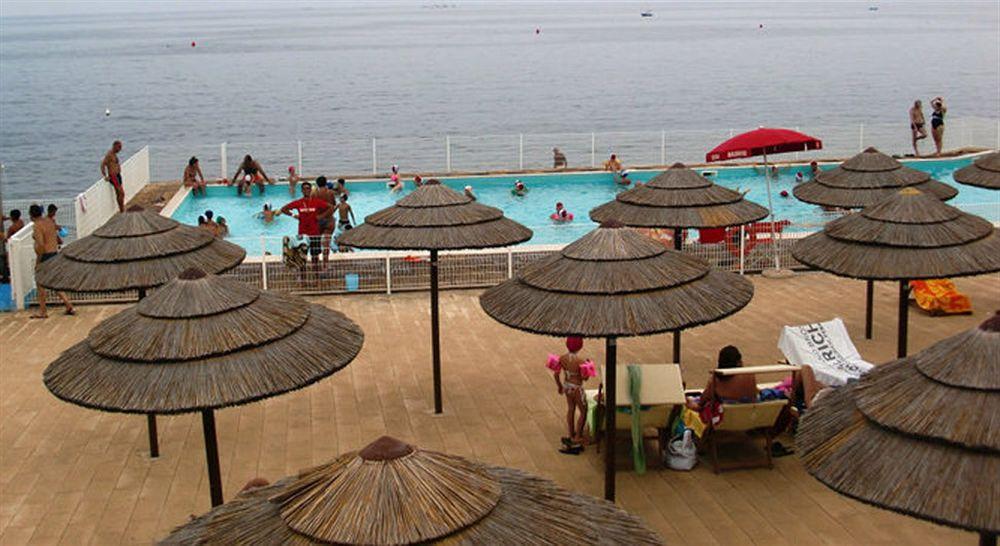Baia Sangiorgio Hotel & Beach Club Барі Екстер'єр фото