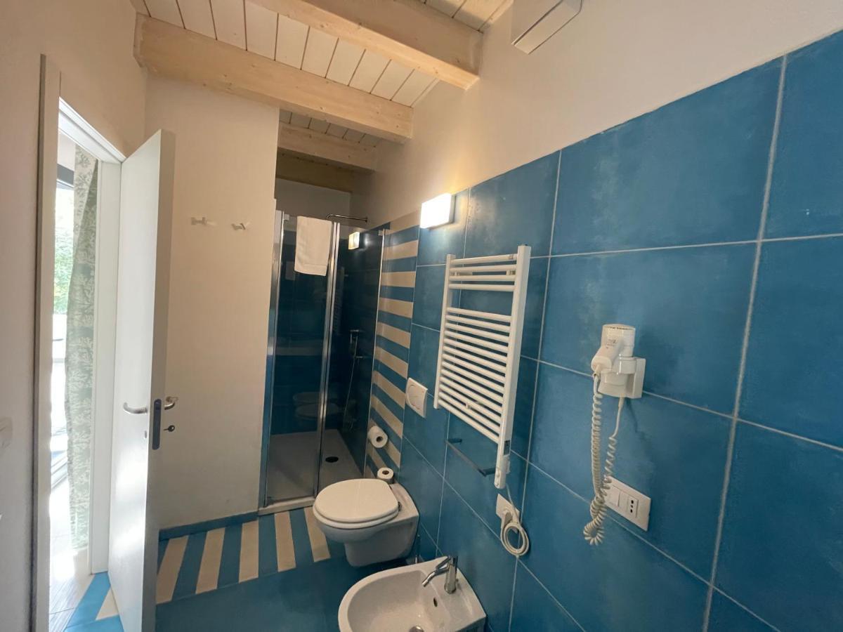 Baia Sangiorgio Hotel & Beach Club Барі Екстер'єр фото