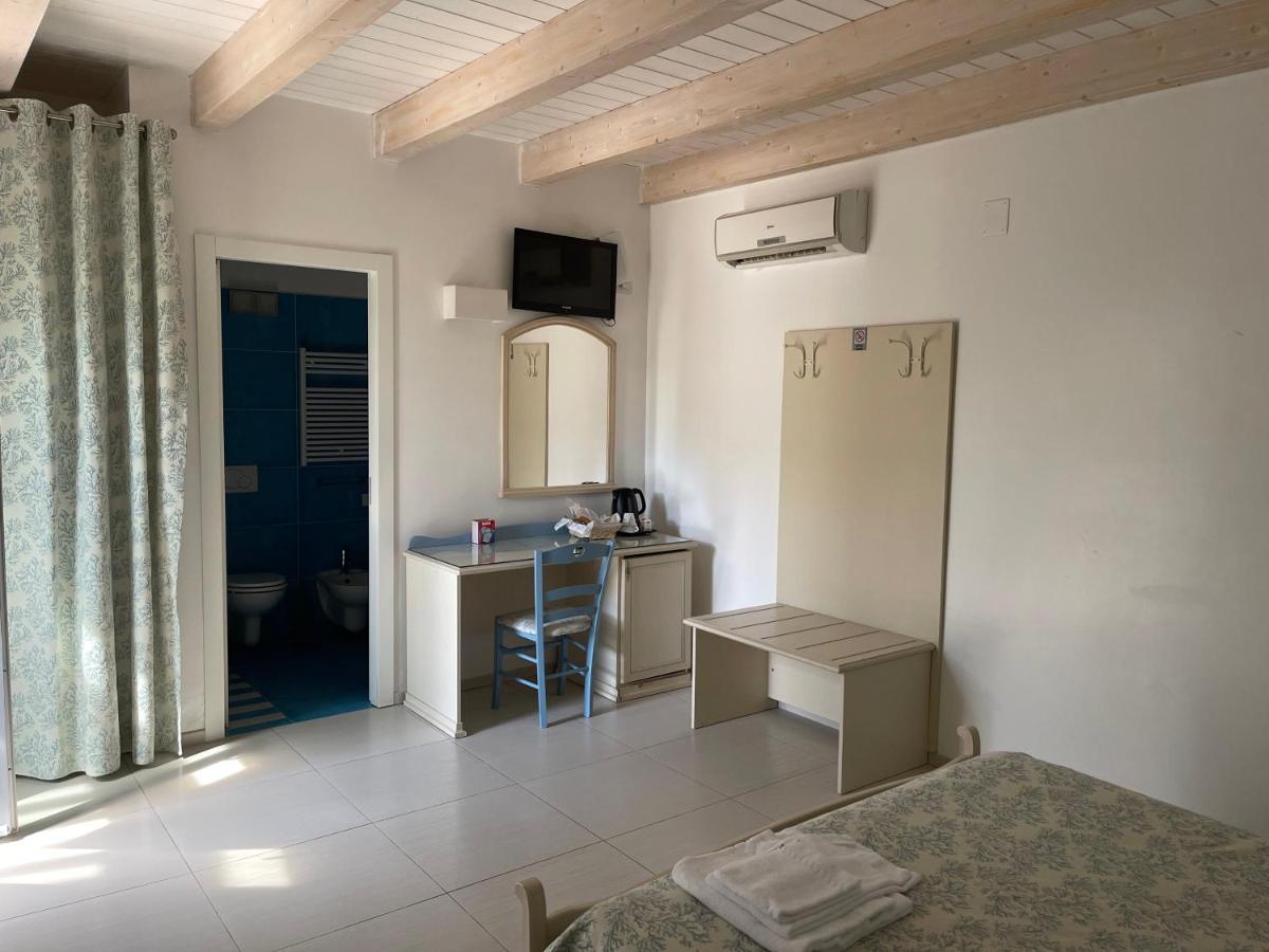 Baia Sangiorgio Hotel & Beach Club Барі Екстер'єр фото